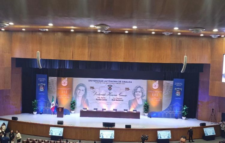 CAMESSin's tweet photo. El día 24 de Marzo, el personal de la Comisión Arbitraje Médico asistió a la entrega del Doctorado Honoris Causa, máximo galardón de reconocimiento a la Dra. Annie Pardo Cemo y Dra. Rosaura Ruiz Gutiérrez, en Sesión Soleme. https://t.co/K5y6Kx8Uq2