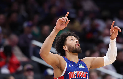 Cade Cunningham is BACK tonight after a collapsed lung, just 20 days out. Detroit locked up the 1 seed, and grew in their roles without him… and now their MVP-level engine returns.  The Pistons weren’t waiting, they were loading.
Brace yourself for #DetroitBasketball!!