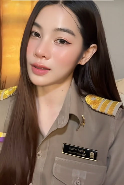 Chayanisq🌷✨ tweet media