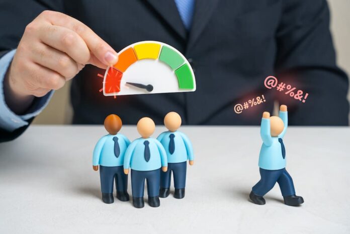 HR_Exec's tweet image. "Engaged but exhausted" is the new workforce reality. Nearly 50% of employees who say they LOVE their work are still planning to quit. Why? Our sister site, BenefitsPRO, looks into why this is happening. hrexecutive.com/despite-being-…  #WorkforceReality #EmployeeEngagement