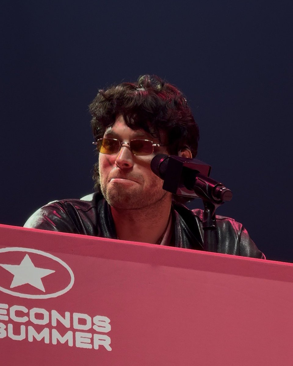 vena ⭑ tweet media