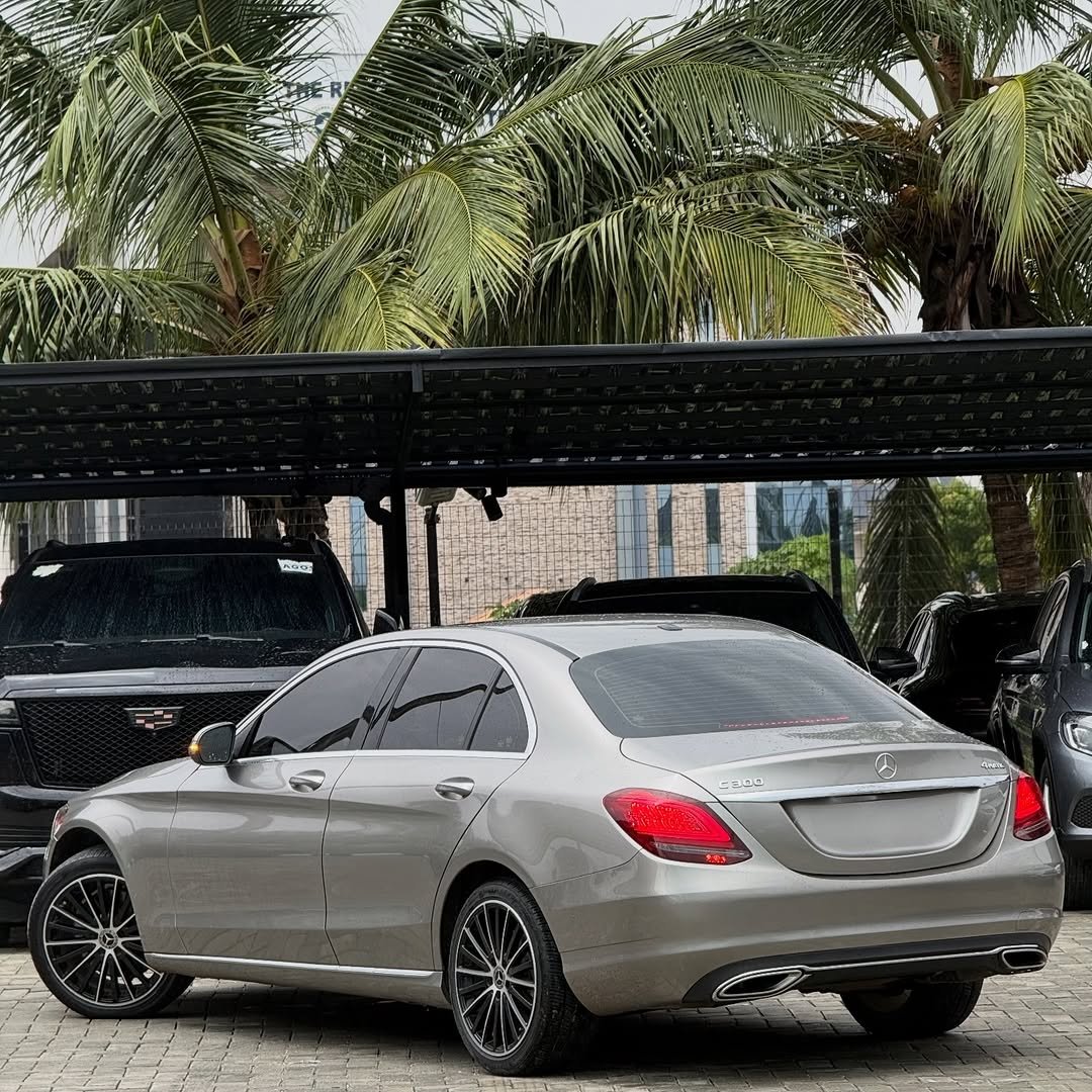 Verterex_Prop's tweet image. 2019 MERCEDES BENZ C300 now available

| 255HP | 0-60mph in 5.5 Seconds | ACTIVE BRAKE ASSIST AUTOMATIC EMERGENCY BRAKING