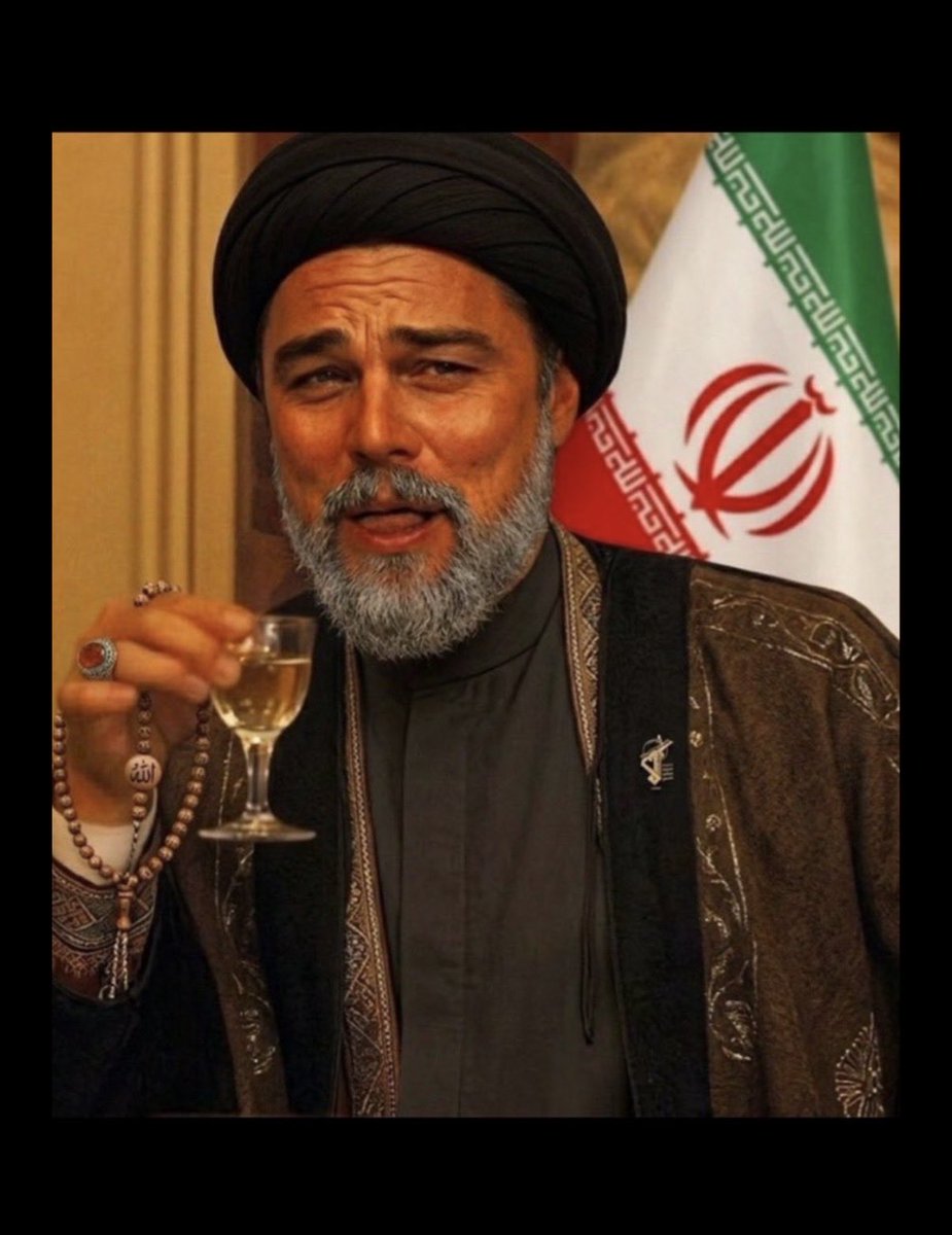 Parody Sam Spade tweet media