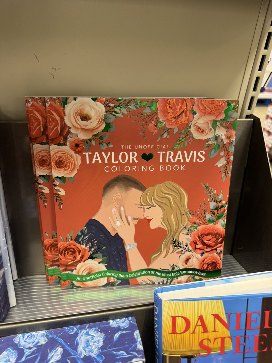 cincygreghoodin's tweet image. Seen at cherry grove Kroger . Does @BearcatBetch27 have either ? #BearcatFamily #BesrcatsUnited #BearcatsForLife coloring book says “unofficial” so I wonder if there is an official edition ?
