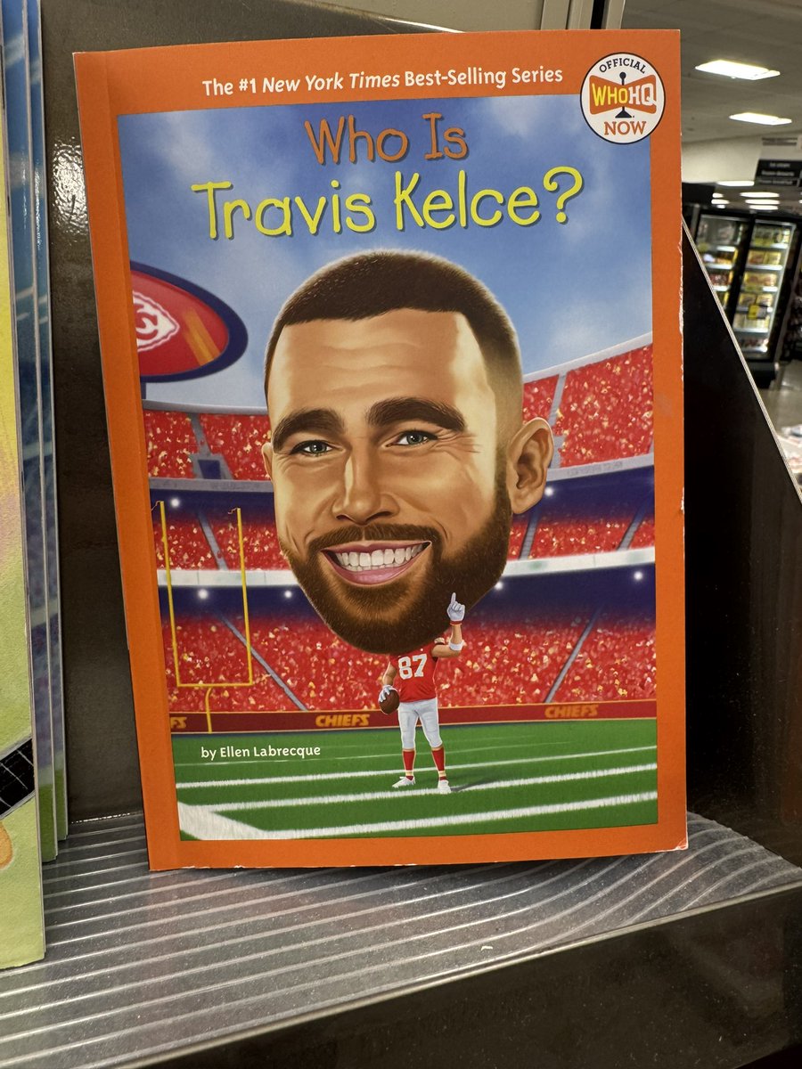 cincygreghoodin's tweet image. Seen at cherry grove Kroger . Does @BearcatBetch27 have either ? #BearcatFamily #BesrcatsUnited #BearcatsForLife coloring book says “unofficial” so I wonder if there is an official edition ?