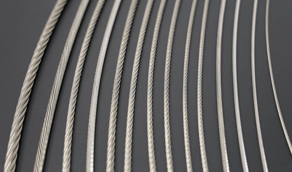 SuncorStainless's tweet image. Suncor Stainless Grade 316 &amp;amp; 304 wire rope is built for strength.

Need extra protection or a sleek look? ⚪White PVC Coated ⚫ Black PVC Coated
Plus: Turnbuckles, clips, &amp;amp; terminals for a secure finish. 🛠️
suncorstainless.com/steel-product-…

#WireRope #StainlessSteel #Construction #Rigging