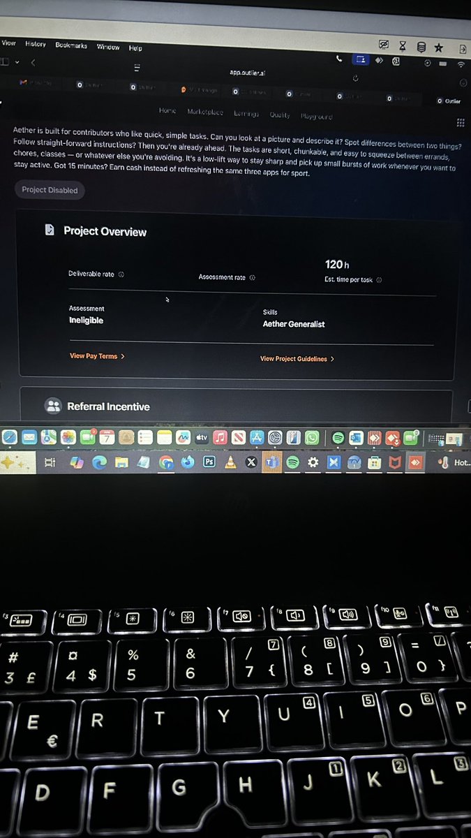 Gbola_han tweet media