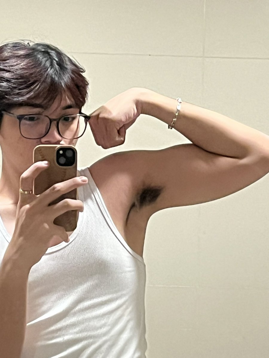 deep_bleu tweet media