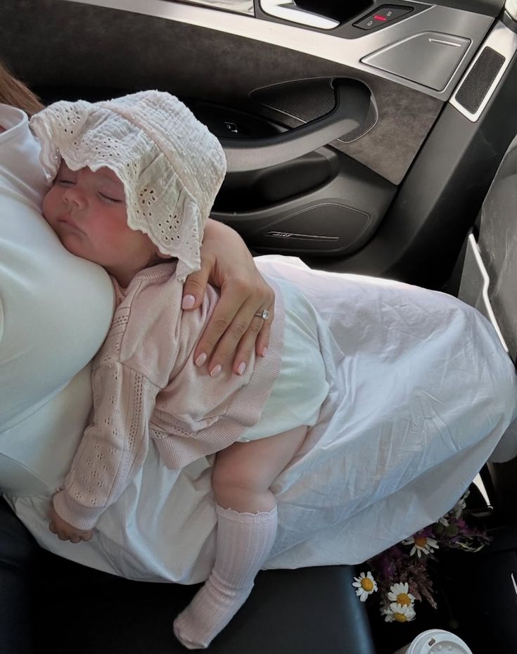 Baby's (@cuddleecute) on Twitter photo 