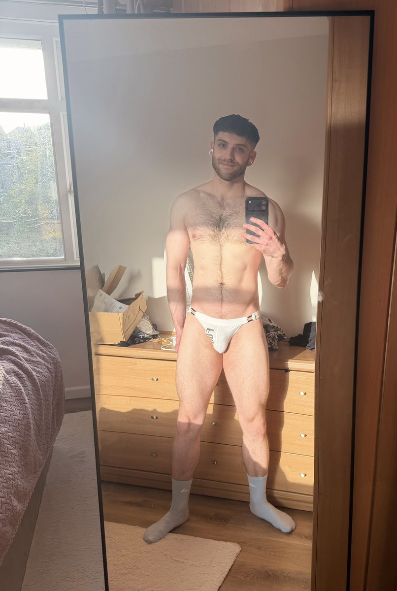 iamjamesss tweet media