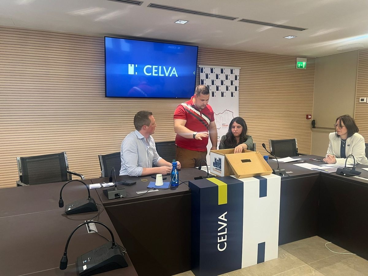 celvavda tweet media