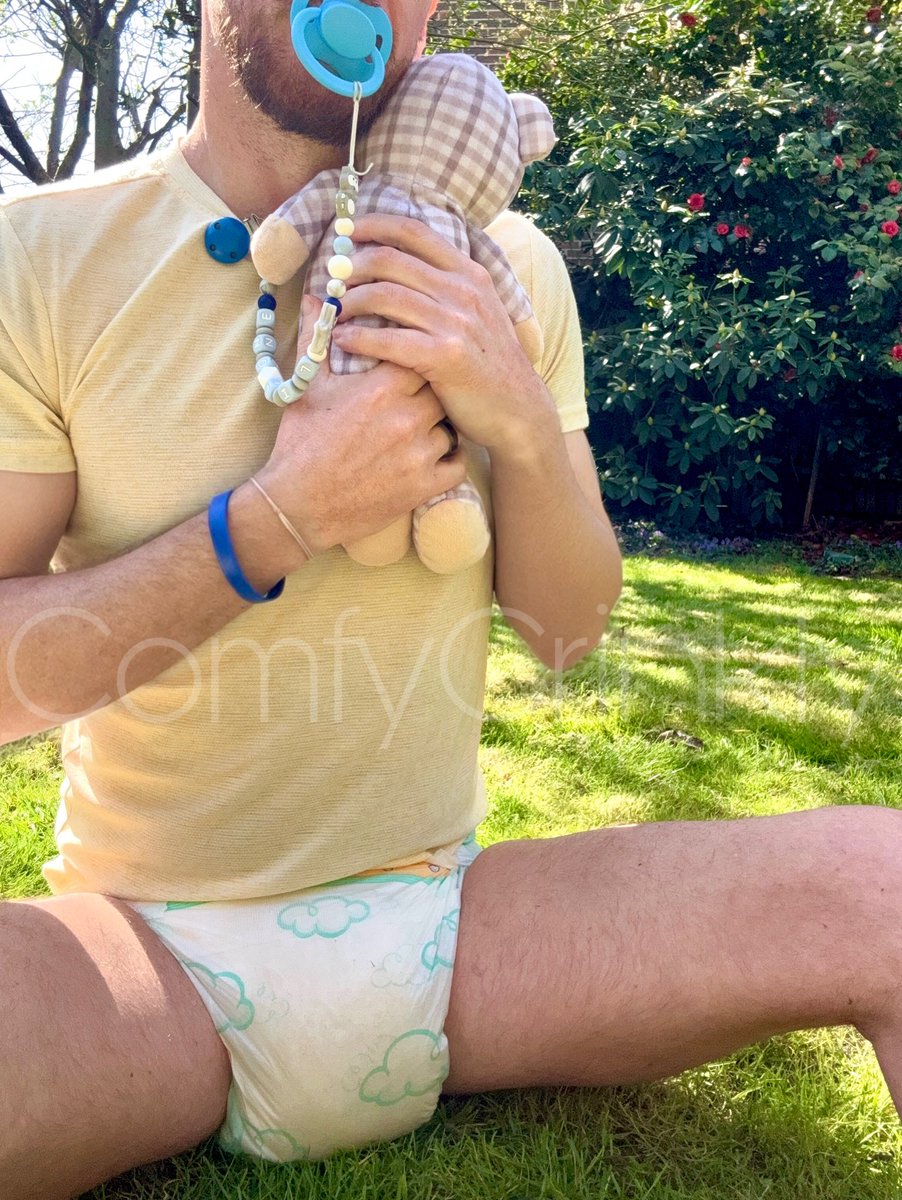 ComfortablyCrinkly 🔜 CAPcon2026 🤩 tweet media