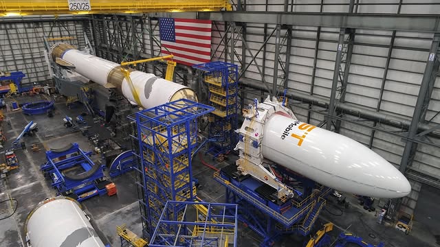 Lukas C. H. 🌑 tweet media