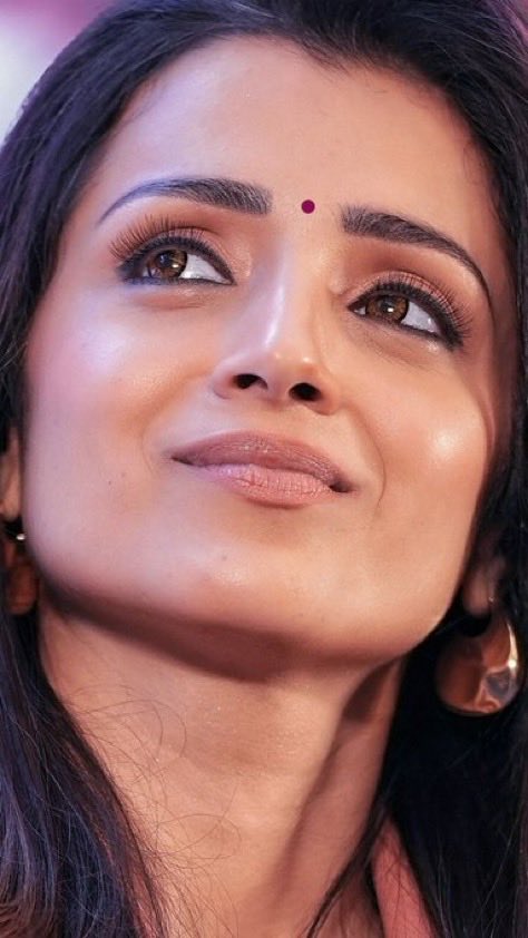 darshan_twtz's tweet photo. Mami face card is insane 😮‍💨🔥

#Trisha https://t.co/7IXrFueo6J