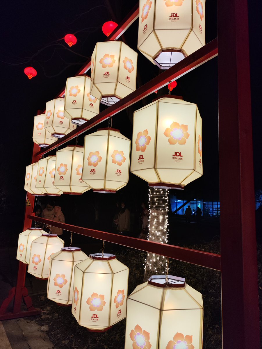 Neville Thomson tweet media