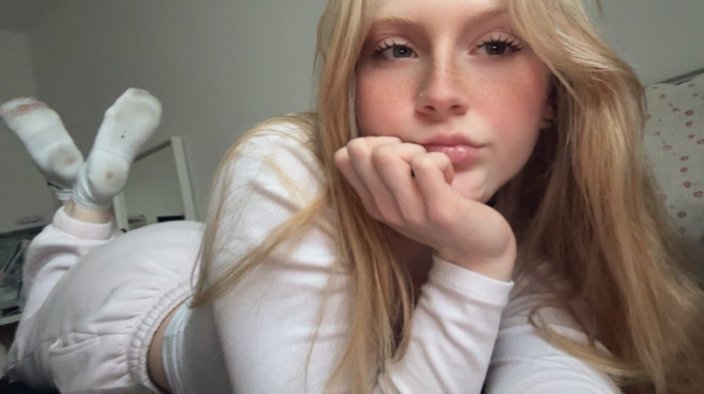 Mɪstress Mɪɴᴢɪ 。°˖✧ 🪽 ✧˖° 。 tweet media