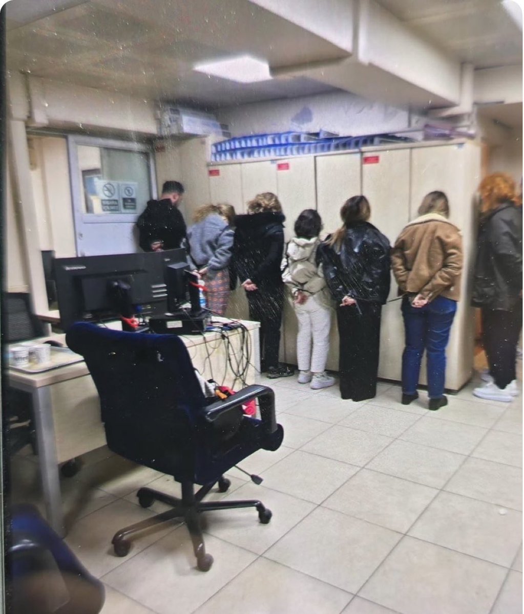 Misvak Caps tweet media