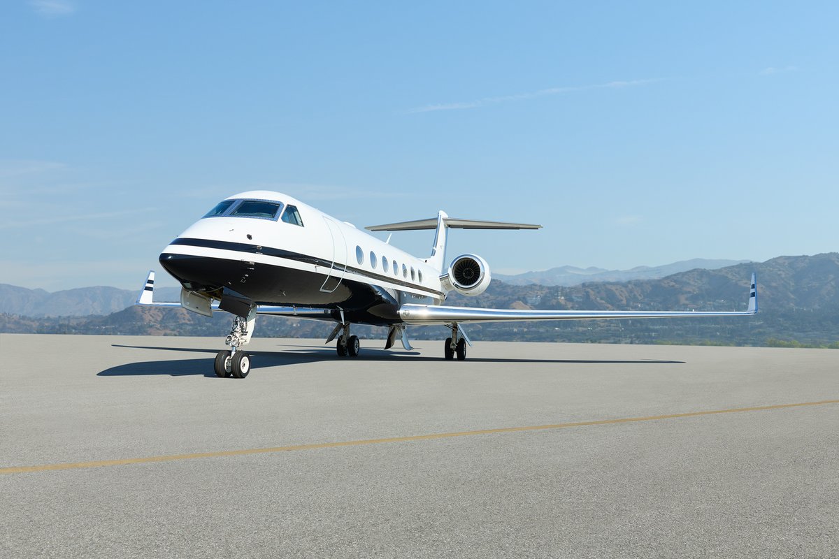 jetaviation's tweet photo. The Gulfstream G550 delivers intercontinental range with exceptional comfort. This is where long-range travel meets effortless performance.​
​
Seating: 14 passengers ​
Crew: 2 pilots, 1 cabin attendant ​
Range: 6,200 nm | 11,480 km ​
Speed: 575 kts | 1,065 km/h ​
Endurance: 14 h ​

Connect with our Charter team here: https://t.co/gxlmLkgahp ​

#JetAviationGlobal #BizAv #BusinessAviation #Charter #Gulfstream #G550