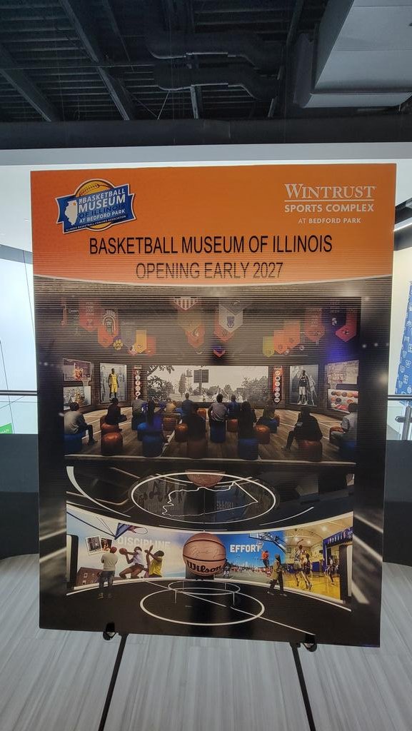 Hanging at the future site of the Basketball Museum of Illinois in Bedford Park. Special luncheon, and they're handing out copies of my book #illustriousgyms.
<a href="/BBallMuseumIL/">BBall Museum of IL</a> <a href="/BedfordPark_IL/">Village of Bedford Park</a>
