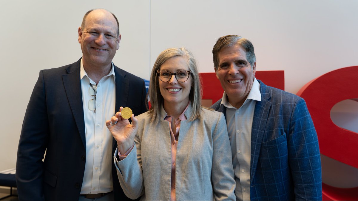 Governor Katie Hobbs tweet media