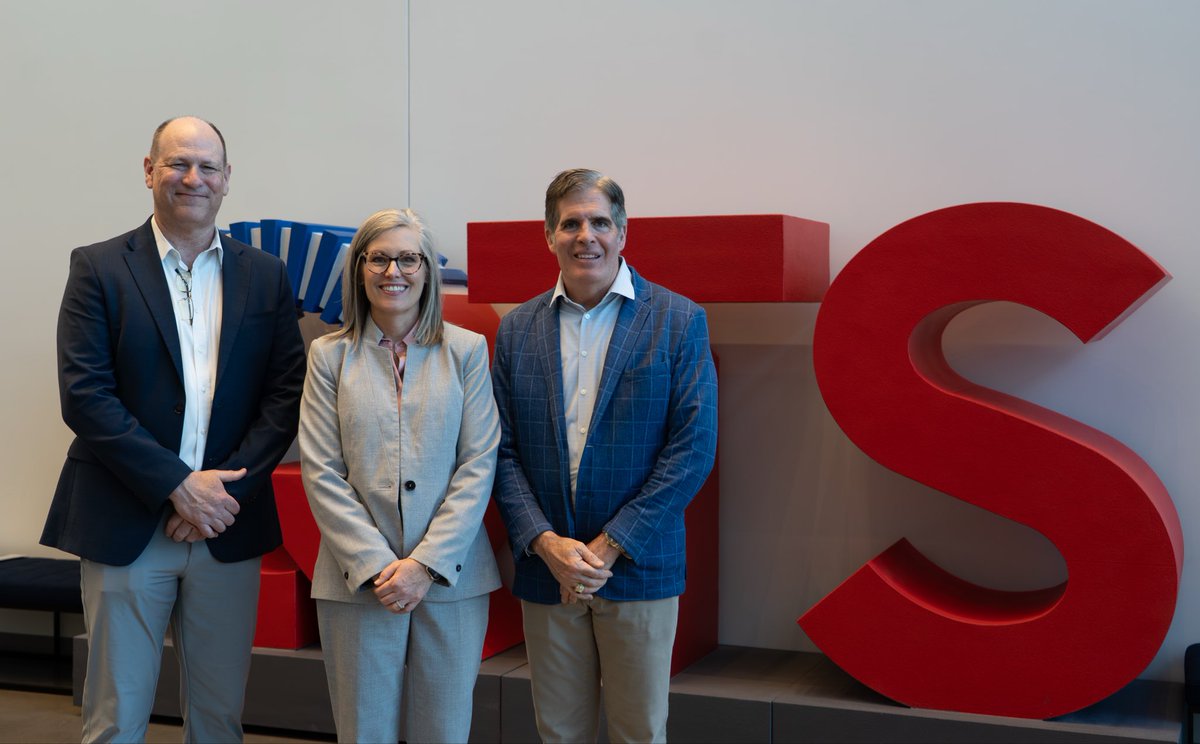 Governor Katie Hobbs tweet media