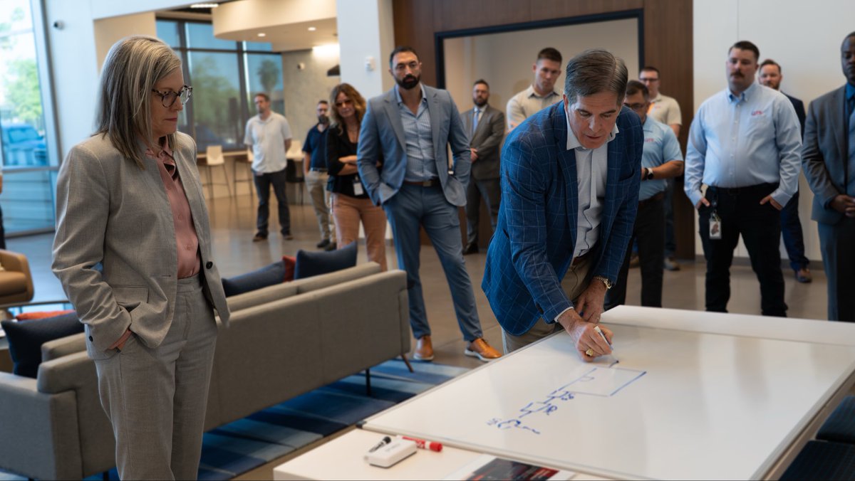 Governor Katie Hobbs tweet media