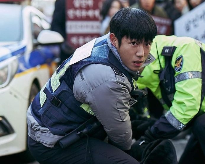 SAME PERSON???              SAME PERSON!!!