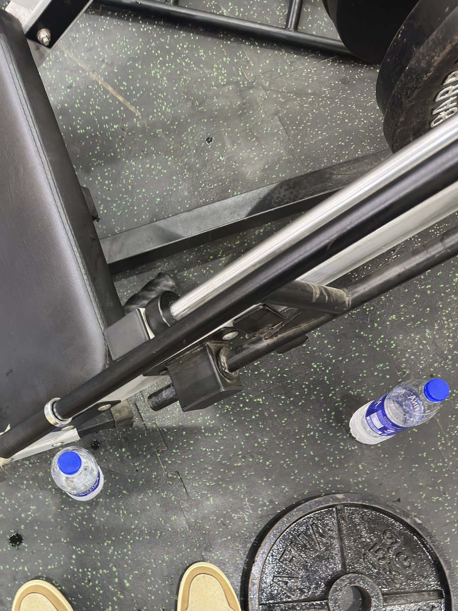 Ziko | Your Brand Designer tweet media