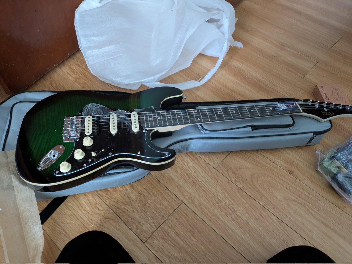 Director Akikawa tweet media