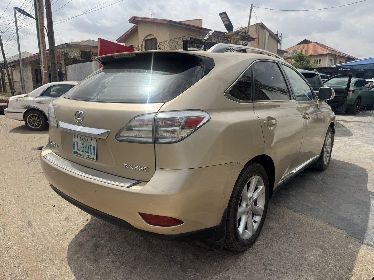 Lit_Autos's tweet photo. Lexus RX350
2010 model
Preowned 
14m
Magodo phase 1
Whatsapp 08057953816 https://t.co/GjO1nvONrt