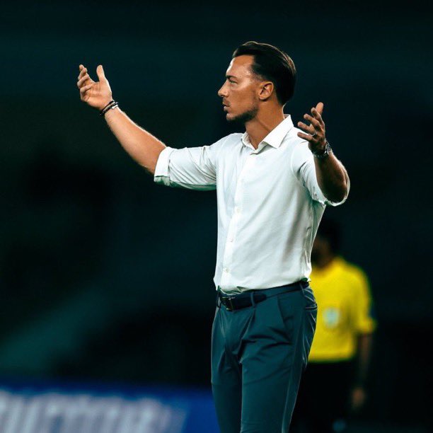 وسام tweet media