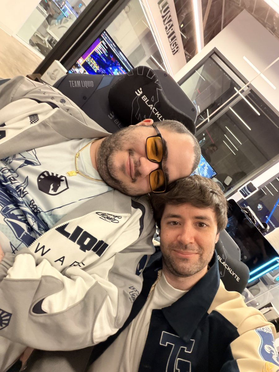 egil.eye tweet media