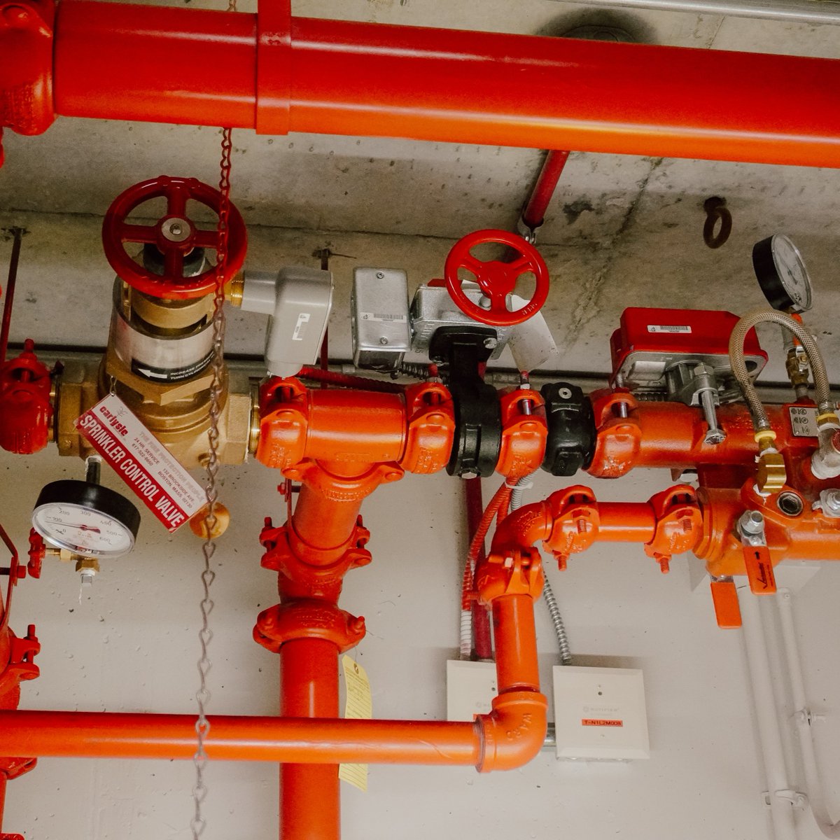 Guardianfire22's tweet photo. Quarterly high-rise sprinkler testing ensures reliable performance, early issue detection, and NFPA 25 compliance (including checks on waterflow alarms, valves, and gauges). These inspections keep systems ready when it matters most. https://t.co/zUdAurhOBB