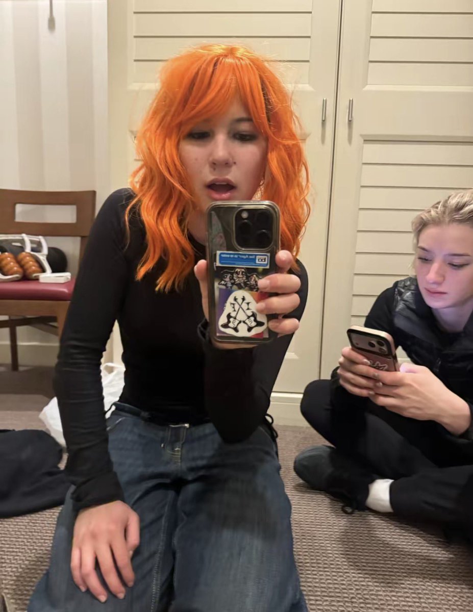 Erin ☆ tweet media