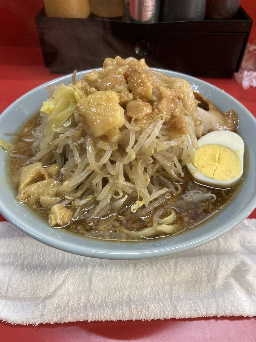 uskmkm's tweet photo. 久々に富士丸。麺半分で大盛りくらいか。
やはりうめえ https://t.co/sYo0Vy7EsI