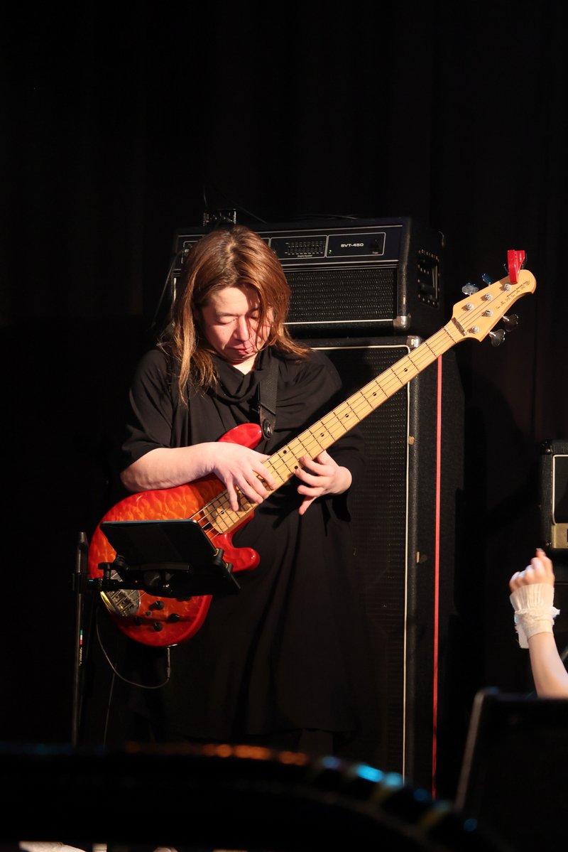 じぇすろー tweet media