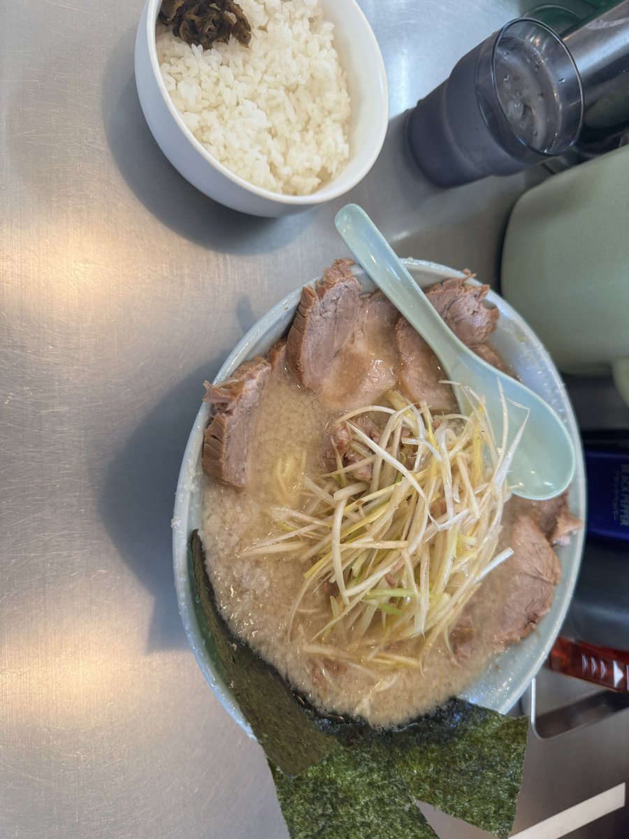 guっさん tweet media