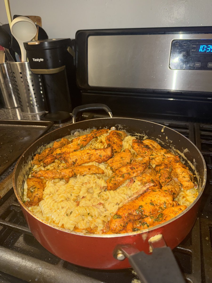 val *.❤︎₊ ⊹ TRINITY SANTOS PILLED tweet media