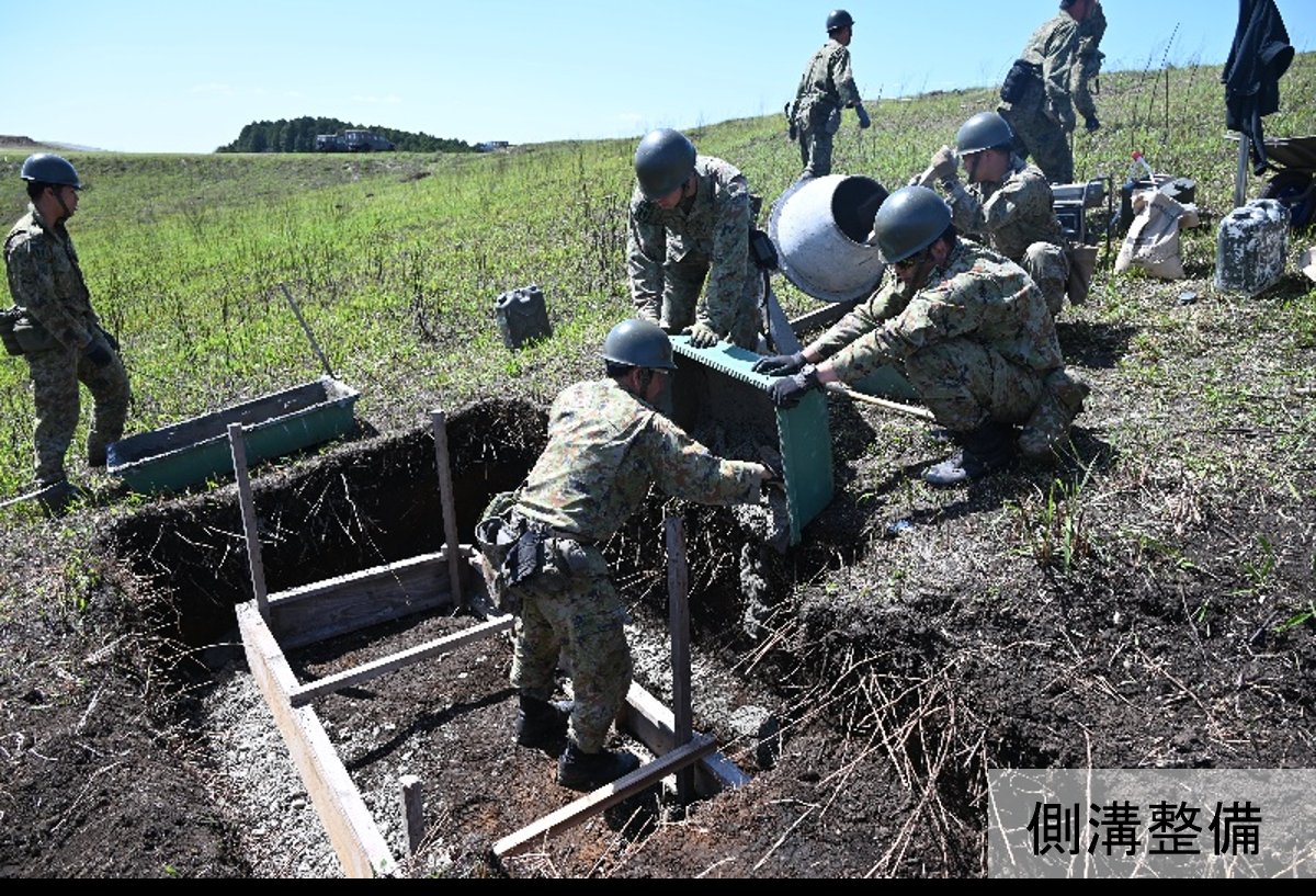 陸上自衛隊　第８師団 tweet media