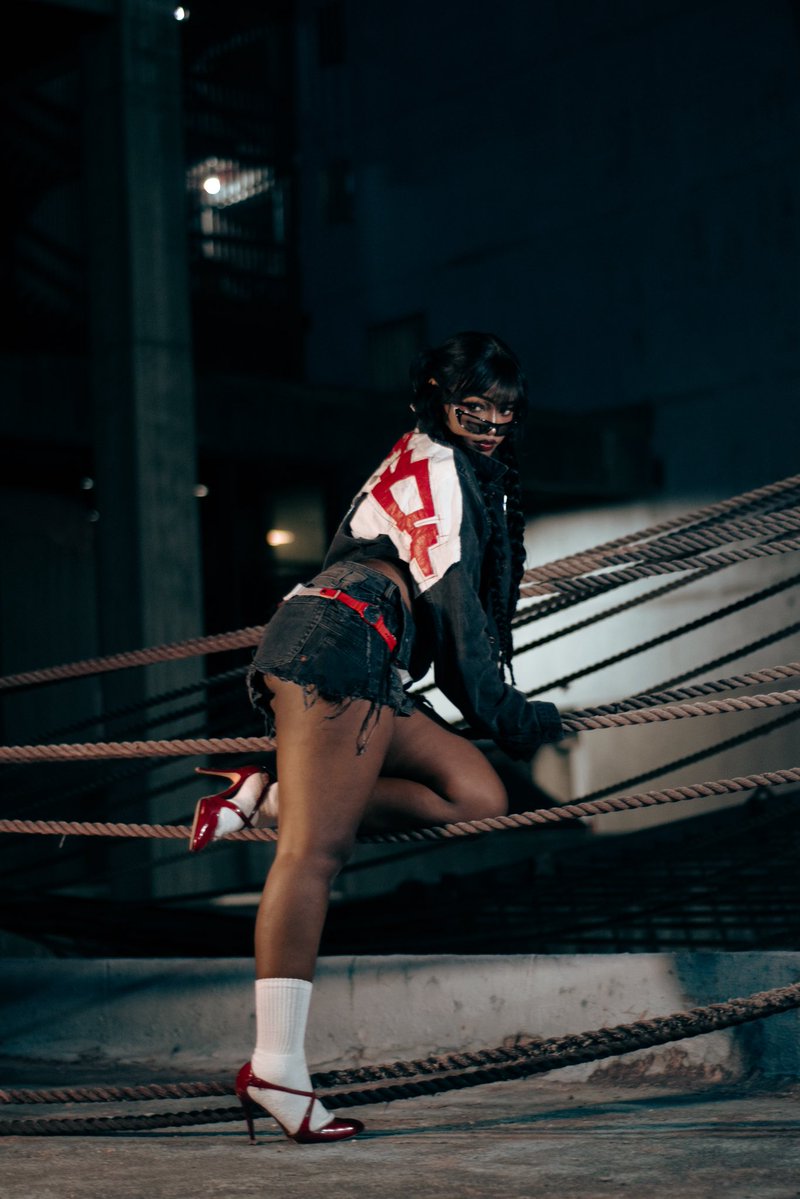 theCreadora tweet media