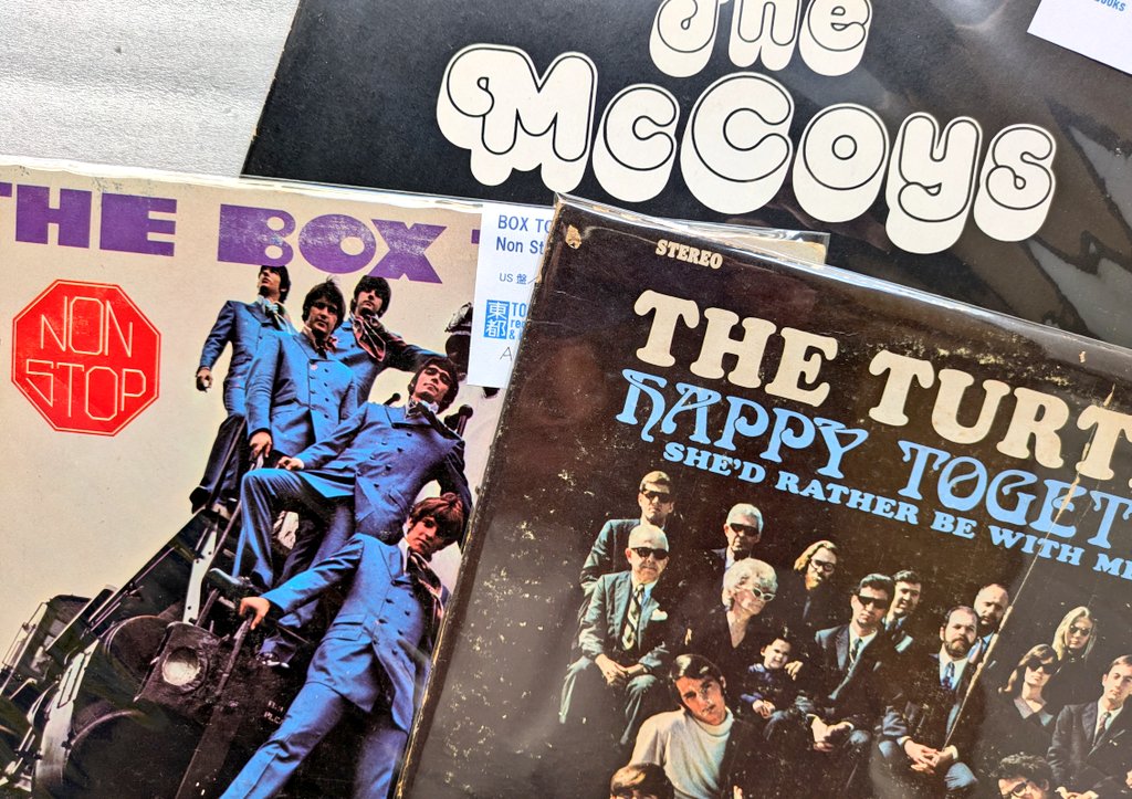 oyoyo_president's tweet image. 本日の営業スタートしております。
今朝の新着レコードはUSロックのイイとこ諸々ご用意、スカッと晴れた木曜夜は9時までお待ちしておりますー　#BoxTops #Turtles #FlaminGroovies #ToddRundgren #CSNY #LittleFeat #tohto #湯島