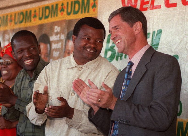 Lisa the First tweet media