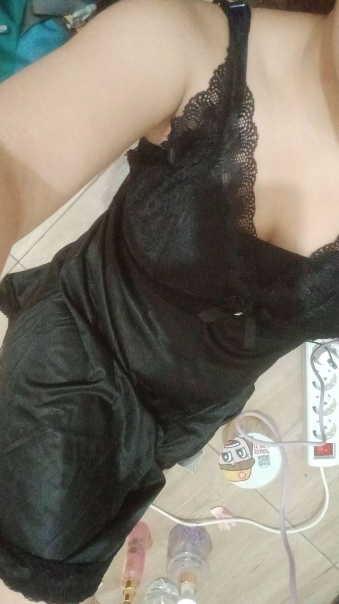 princess umbrella 💋🌷 tweet media