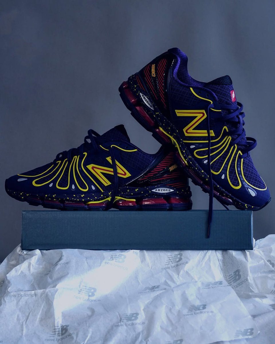 Sneaker Shouts™ tweet media