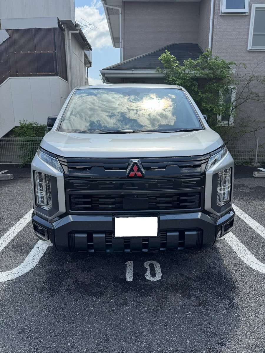 kaz734's tweet photo. ってことで、間違い探しw
やっぱここ黒い方がイイなぁ😆 https://t.co/0OY99wHzEY