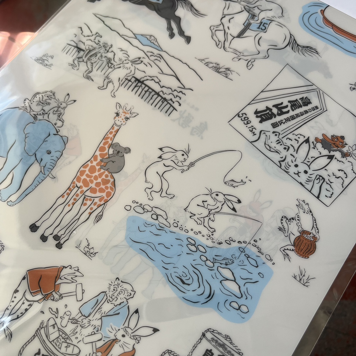36Sublo's tweet photo. 【店頭商品】鳥獣戯画日本全国巡り旅 東京編
A4クリアファイル 各￥330(税込)
鳥獣たちが東京を旅する姿が描かれた、A4サイズのクリアファイルです。東京土産にもピッタリです。たおるはんかちとお揃いにして持ち歩くのも良さそうですね。 https://t.co/5YVjy8fZ7y