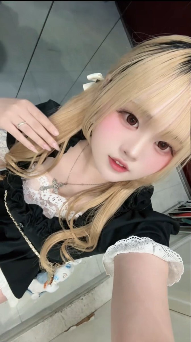puwachamadao's tweet photo. 4月後半しゅー！
誕生日月会いにきてほしーなっ🐱💞
ぷわの特別なオリシャンも少しだけご用意あるので貰ってくれたらうれし🎀

 #大阪  #コンカフェ  #日本橋  #自撮り界隈  #オタロード https://t.co/KQfTXy1f4K