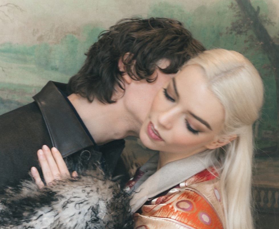 hourly anya taylor-joy tweet media