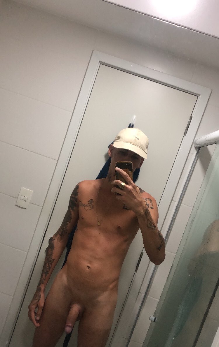 macaulay culkin 😇 tweet media