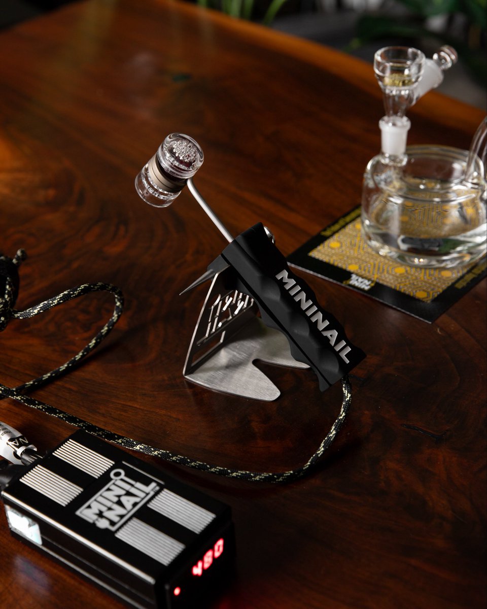 themininail's tweet photo. Flower Wand Pro is here!

Quartz Engine. Ruby Core. https://t.co/w8d3KGswrI